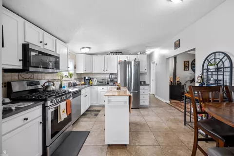 Kitchen - 520 W W Ml, Capac, MI 48014 photo 3 of 4