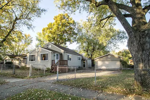 1318 Mann, Flint, MI 48503