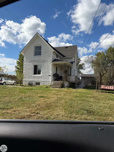 7742 River, Marine City, MI 48039