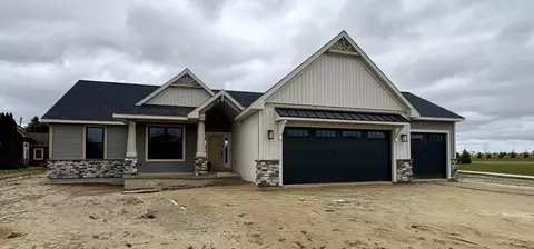 192 Queens Crk, Frankenmuth, MI 48734