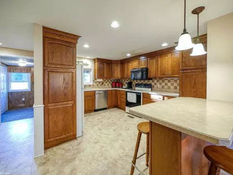 Kitchen - 2626 Allington, Saint Clair, MI 48079 photo 2 of 3