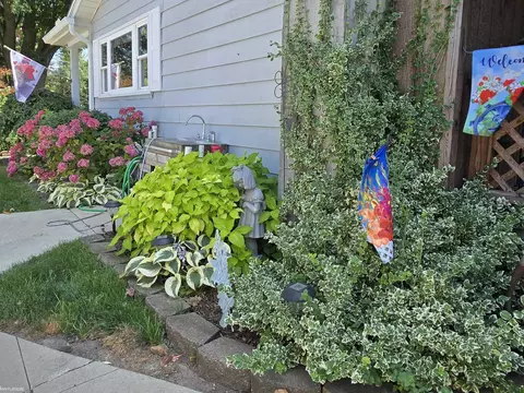 Exterior - 2626 Allington, Saint Clair, MI 48079 photo 10 of 13