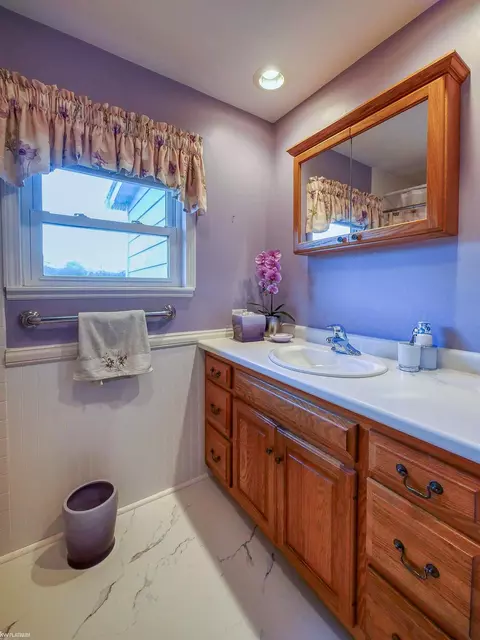 Bath - 2626 Allington, Saint Clair, MI 48079 photo 1 of 3