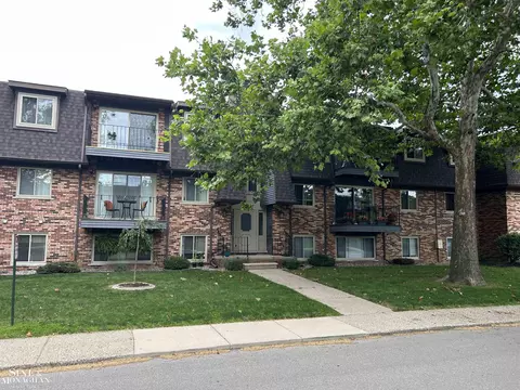 330 Riviera, Saint Clair Shores, MI 48080