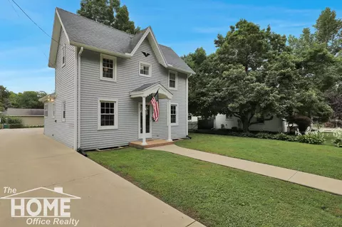 1112 N Washington, Owosso, MI 48867