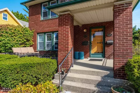 674 Neff, Grosse Pointe, MI 48230 photo 3