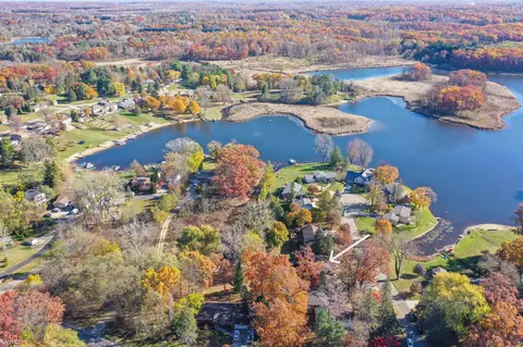 1244 Pomona, Fenton, MI 48430
