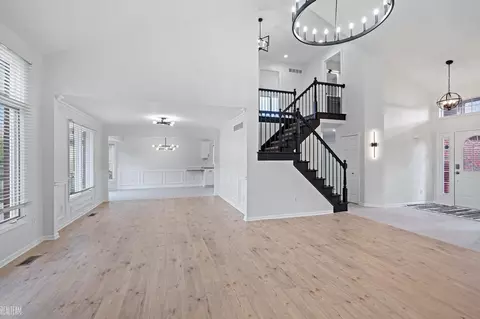 Living - 45563 Thorn Tree, Macomb, MI 48044 photo 2 of 6