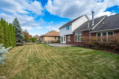 Exterior - 45563 Thorn Tree, Macomb, MI 48044 photo 2 of 4
