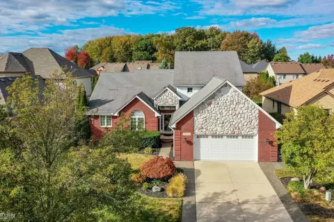45563 Thorn Tree, Macomb, MI 48044