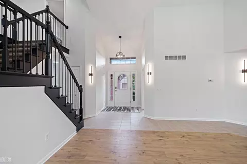 Entry Way - 45563 Thorn Tree, Macomb, MI 48044 photo 2 of 2