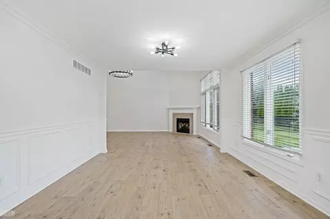 Living - 45563 Thorn Tree, Macomb, MI 48044 photo 5 of 6