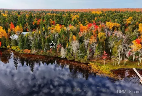 50542 Paradise, Lake Linden, MI 49945
