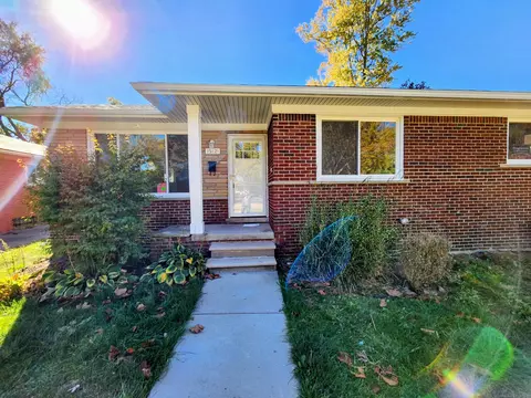 15121 Oak Park, Oak Park, MI 48237