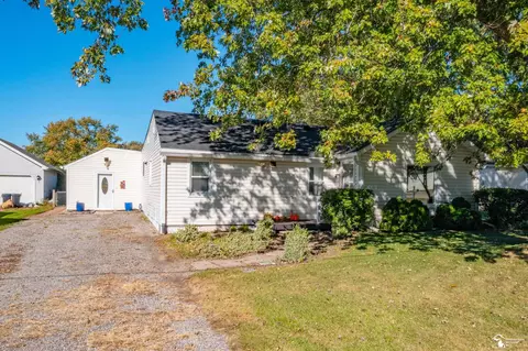 3012 1st, La Salle, MI 48145