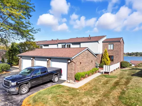 1715 River #12, Saint Clair, MI 48079