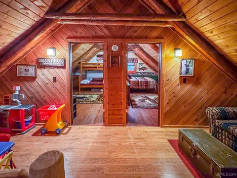 Entry Way - 7159 Perkins 305, Rapid River, MI 49878 photo 2 of 2