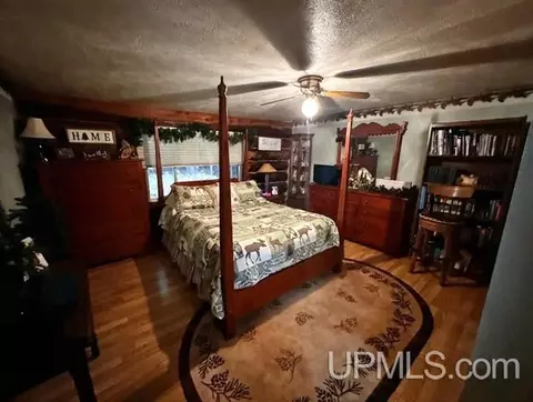 Bedroom - 7159 Perkins 305, Rapid River, MI 49878 photo 3 of 3