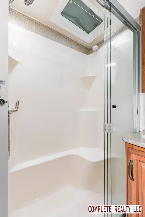 Bath - 831 Main St UNIT 222, Au Gres, MI 48703 photo 4 of 4