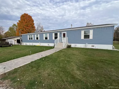 10848 T6, Rapid River, MI 49878
