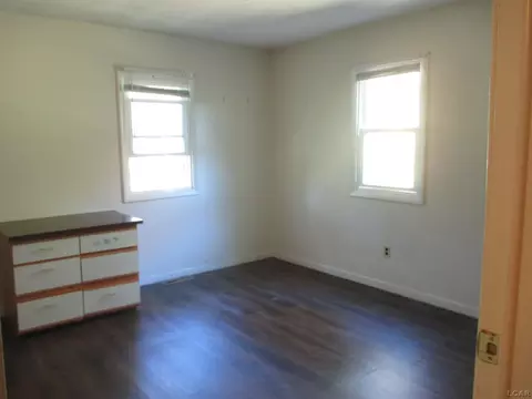 Bedroom - 3822 Sharp Rd, Adrian, MI 49221 photo 2 of 8