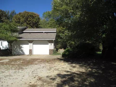 Exterior - 3822 Sharp Rd, Adrian, MI 49221 photo 6 of 7