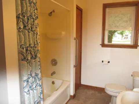 Bath - 3822 Sharp Rd, Adrian, MI 49221 photo 1 of 4
