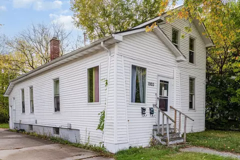 1920 Hanchett, Saginaw, MI 48602