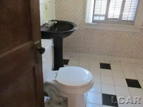 Bath - 305 N Steer, Addison, MI 49220 photo 2 of 3