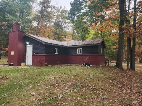 4813 Poplar, Harrison, MI 48625 photo 2