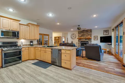 9699 0025, Cooks, MI 49817 photo 12