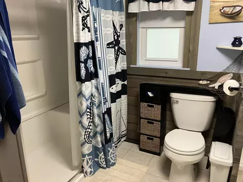 Bath - 5053 Ruby, Gladwin, MI 48624 photo 1 of 2