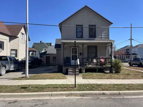 1002 Erie, Port Huron, MI 48060