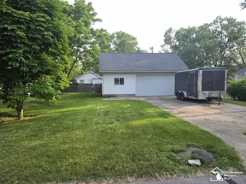 Exterior - 2015 Grand, Monroe, MI 48162 photo 6 of 7