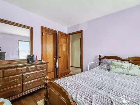 Bedroom - 2015 Grand, Monroe, MI 48162 photo 2 of 5