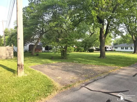 Other - 2015 Grand, Monroe, MI 48162 photo 5 of 6