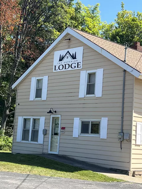 Exterior - e9399 Michigan 28, Munising, MI 49862 photo 5 of 6