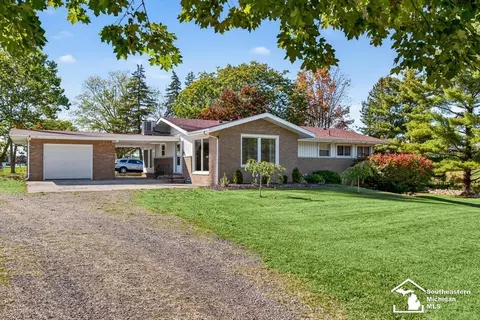 6875 S Stony Crk, Monroe, MI 48162