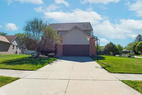 29008 Pinehurst, Chesterfield, MI 48051
