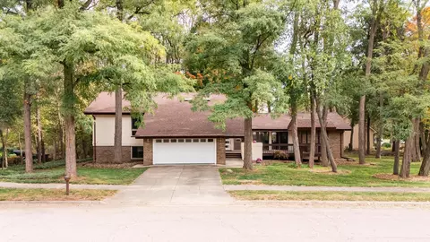 3826 Pine Knl, Okemos, MI 48864