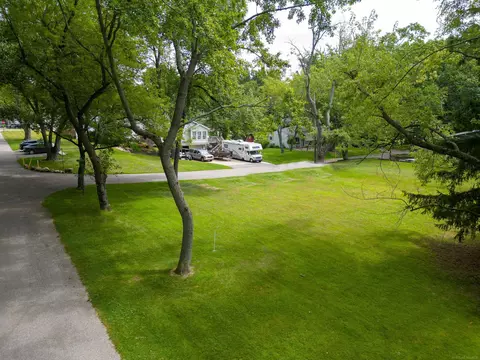 7381 Crestmore, West Bloomfield, MI 48323