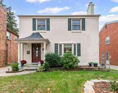 1597 Newcastle, Grosse Pointe Woods, MI 48236