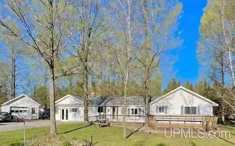 11827 T, Rapid River, MI 49878