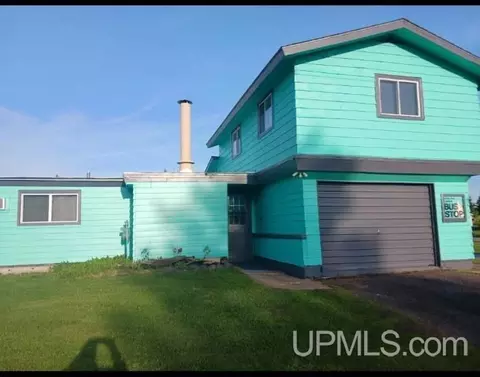 40 Oak, White Pine, MI 49971