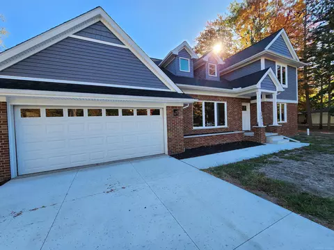 28430 Ranchwood, Southfield, MI 48076