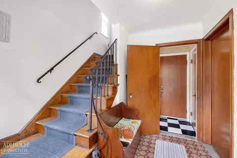 Entry Way - 710 Neff, Grosse Pointe, MI 48230 photo 2 of 2