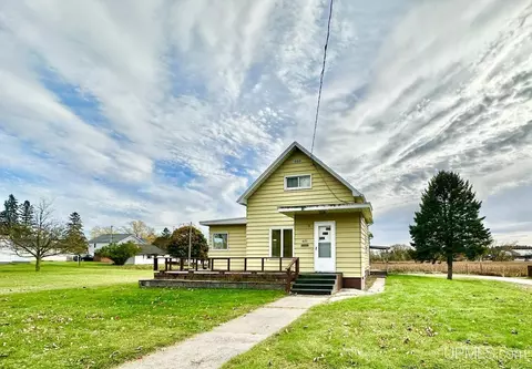 621 W C, Iron Mountain, MI 49801