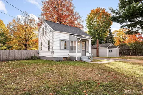 1612 Gray, Marquette, MI 49855