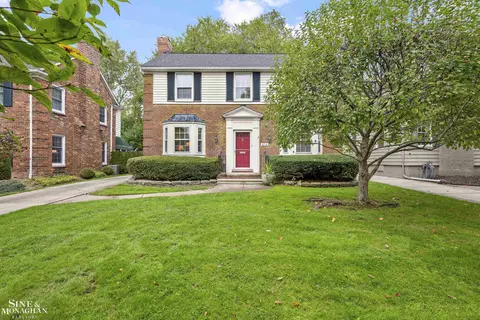 876 Washington, Grosse Pointe, MI 48230