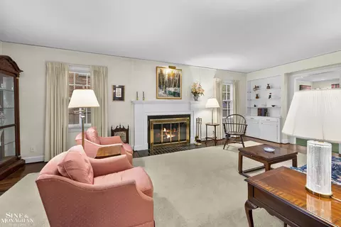 876 Washington, Grosse Pointe, MI 48230 photo 5